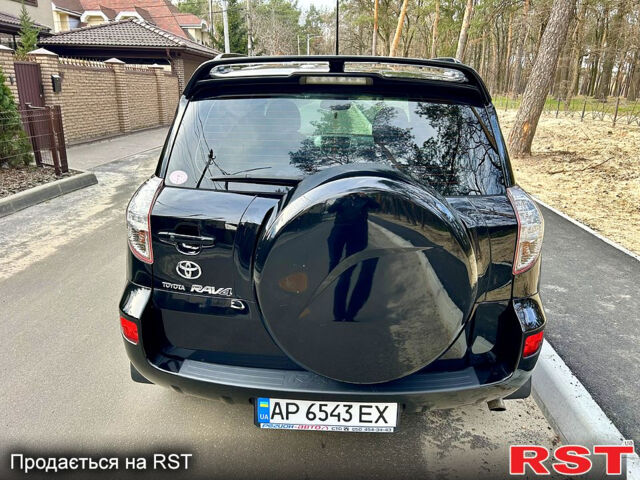 Черный Тойота РАВ 4, объемом двигателя 2 л и пробегом 186 тыс. км за 11500 $, фото 4 на Automoto.ua