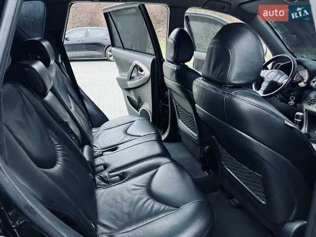 Черный Тойота РАВ 4, объемом двигателя 2.2 л и пробегом 219 тыс. км за 7999 $, фото 28 на Automoto.ua