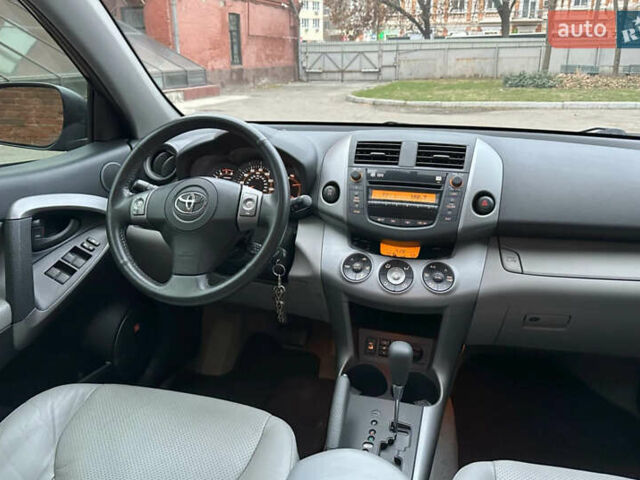 Тойота РАВ 4 2008 в Днепре (Днепропетровске) на Automoto.ua Черный Тойота РАВ 4, объемом двигателя 3.46 л и пробегом 160 тыс. км за 15000 $, фото 8 на Automoto.ua
