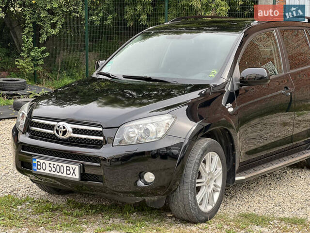 Черный Тойота РАВ 4, объемом двигателя 2.23 л и пробегом 235 тыс. км за 9500 $, фото 1 на Automoto.ua