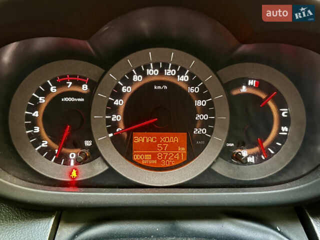 Черный Тойота РАВ 4, объемом двигателя 2 л и пробегом 87 тыс. км за 12800 $, фото 13 на Automoto.ua