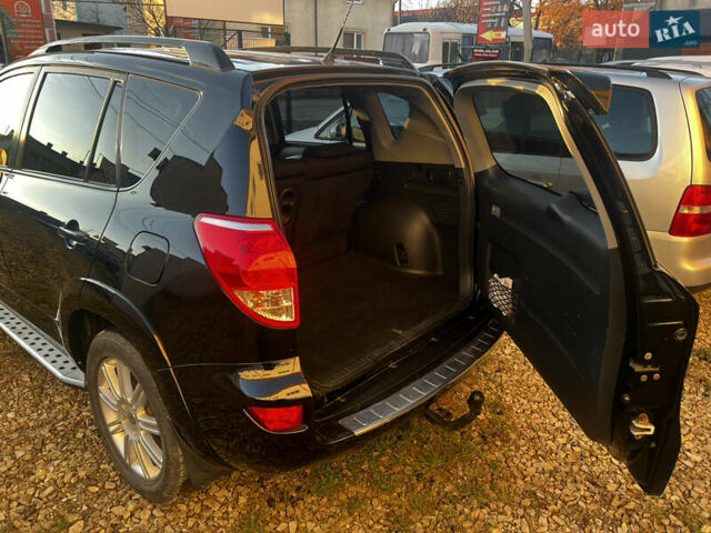 Чорний Тойота РАВ 4, об'ємом двигуна 2.23 л та пробігом 235 тис. км за 9100 $, фото 12 на Automoto.ua