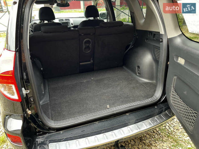 Черный Тойота РАВ 4, объемом двигателя 2.23 л и пробегом 235 тыс. км за 9500 $, фото 23 на Automoto.ua