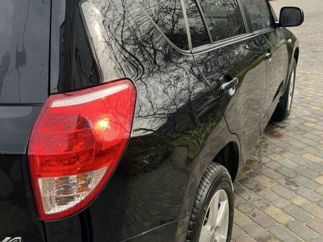 Чорний Тойота РАВ 4, об'ємом двигуна 2.2 л та пробігом 280 тис. км за 8500 $, фото 3 на Automoto.ua