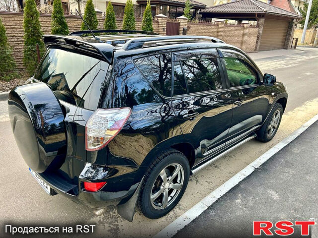 Черный Тойота РАВ 4, объемом двигателя 2 л и пробегом 186 тыс. км за 11500 $, фото 2 на Automoto.ua