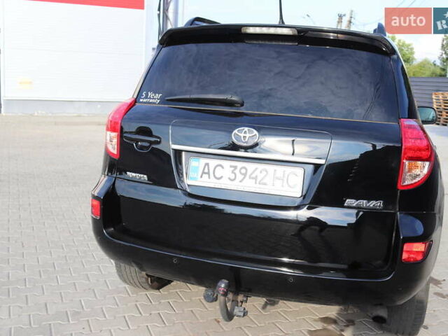Черный Тойота РАВ 4, объемом двигателя 2.2 л и пробегом 270 тыс. км за 9500 $, фото 5 на Automoto.ua