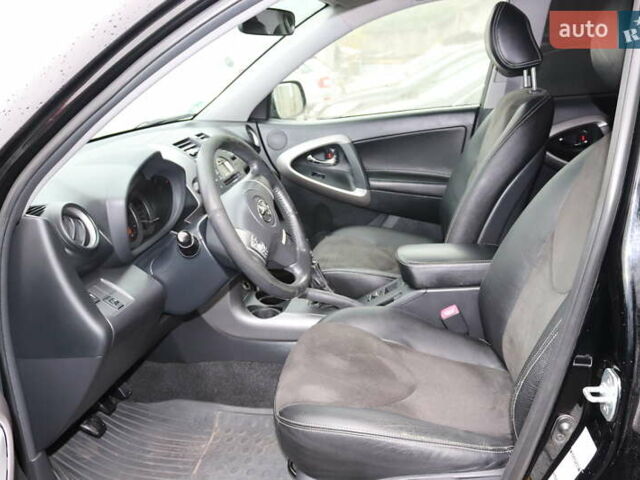 Черный Тойота РАВ 4, объемом двигателя 2.2 л и пробегом 270 тыс. км за 9500 $, фото 11 на Automoto.ua