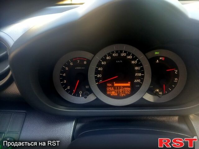 Чорний Тойота РАВ 4, об'ємом двигуна 2.4 л та пробігом 215 тис. км за 10800 $, фото 7 на Automoto.ua