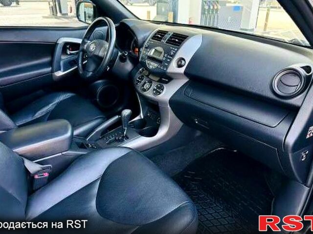 Черный Тойота РАВ 4, объемом двигателя 2 л и пробегом 200 тыс. км за 11000 $, фото 7 на Automoto.ua