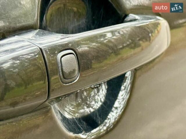 Чорний Тойота РАВ 4, об'ємом двигуна 2 л та пробігом 177 тис. км за 10999 $, фото 65 на Automoto.ua