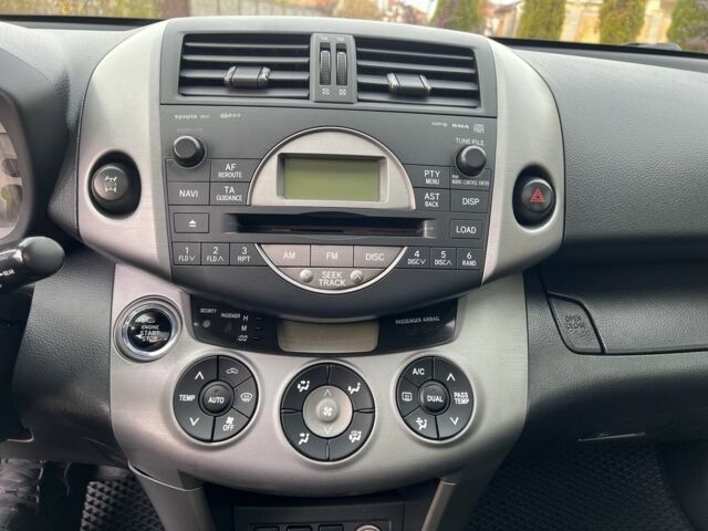 Черный Тойота РАВ 4, объемом двигателя 2 л и пробегом 270 тыс. км за 9500 $, фото 10 на Automoto.ua