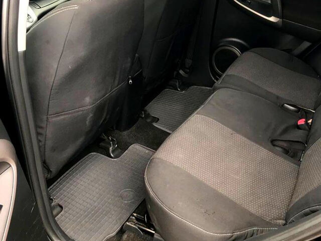 Черный Тойота РАВ 4, объемом двигателя 2.2 л и пробегом 235 тыс. км за 9500 $, фото 10 на Automoto.ua