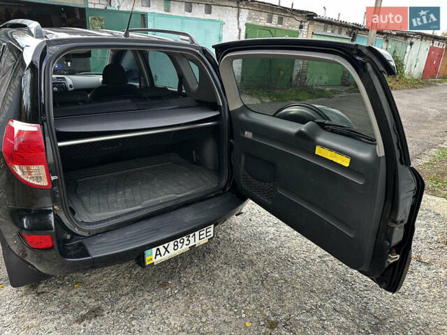 Тойота РАВ 4 2008 в Харькове на Automoto.ua Черный Тойота РАВ 4, объемом двигателя 2 л и пробегом 235 тыс. км за 9700 $, фото 28 на Automoto.ua