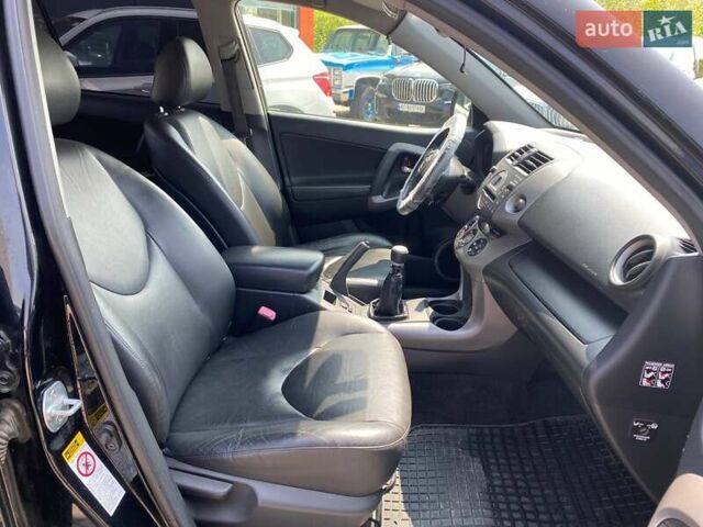 Чорний Тойота РАВ 4, об'ємом двигуна 2.23 л та пробігом 178 тис. км за 9200 $, фото 21 на Automoto.ua