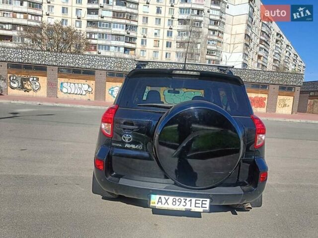 Чорний Тойота РАВ 4, об'ємом двигуна 2 л та пробігом 233 тис. км за 8700 $, фото 1 на Automoto.ua