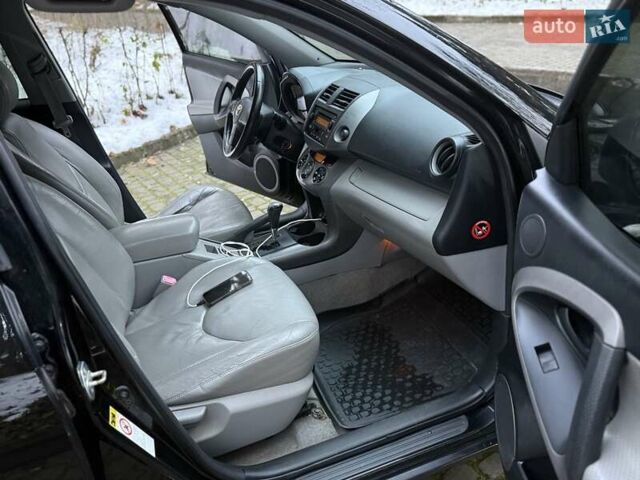 Черный Тойота РАВ 4, объемом двигателя 2.36 л и пробегом 268 тыс. км за 7400 $, фото 42 на Automoto.ua