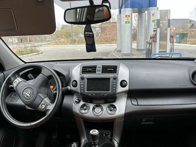 Черный Тойота РАВ 4, объемом двигателя 2.2 л и пробегом 316 тыс. км за 4290 $, фото 11 на Automoto.ua