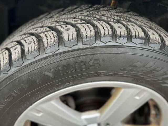 Черный Тойота РАВ 4, объемом двигателя 2.2 л и пробегом 316 тыс. км за 4290 $, фото 3 на Automoto.ua