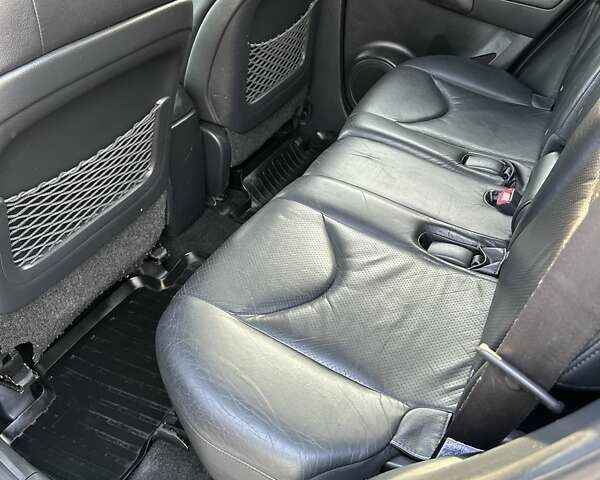 Черный Тойота РАВ 4, объемом двигателя 2.2 л и пробегом 227 тыс. км за 10500 $, фото 40 на Automoto.ua