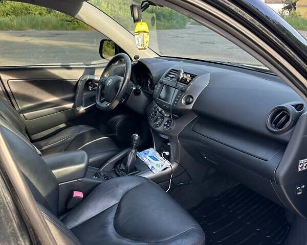 Черный Тойота РАВ 4, объемом двигателя 2.2 л и пробегом 227 тыс. км за 10500 $, фото 35 на Automoto.ua