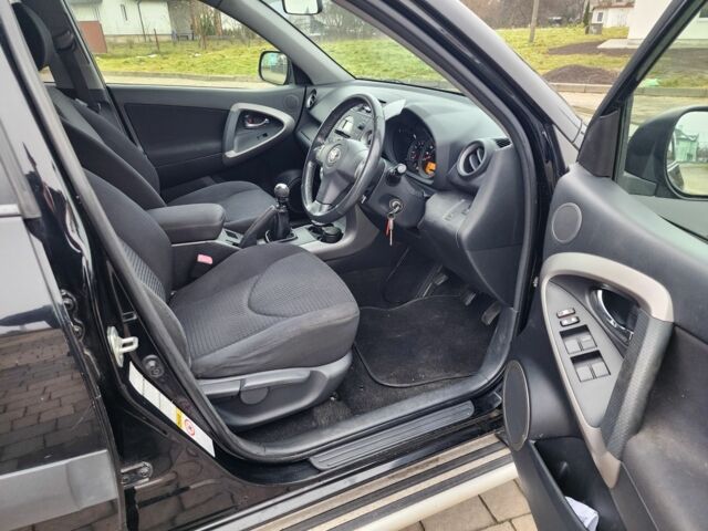 Черный Тойота РАВ 4, объемом двигателя 2.2 л и пробегом 199 тыс. км за 4419 $, фото 12 на Automoto.ua