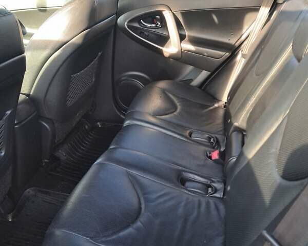 Черный Тойота РАВ 4, объемом двигателя 2.23 л и пробегом 240 тыс. км за 10500 $, фото 5 на Automoto.ua