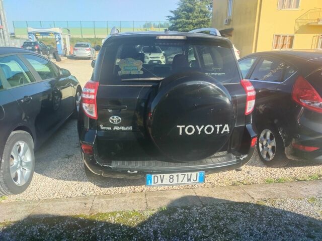 Чорний Тойота РАВ 4, об'ємом двигуна 2.2 л та пробігом 237 тис. км за 5999 $, фото 3 на Automoto.ua