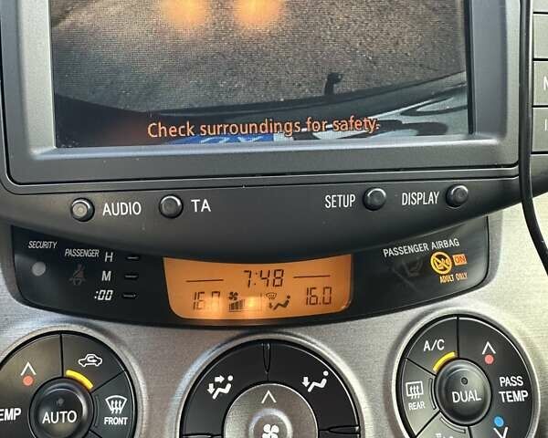 Черный Тойота РАВ 4, объемом двигателя 2.2 л и пробегом 227 тыс. км за 10500 $, фото 49 на Automoto.ua