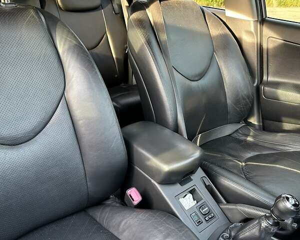 Черный Тойота РАВ 4, объемом двигателя 2.2 л и пробегом 227 тыс. км за 10500 $, фото 36 на Automoto.ua