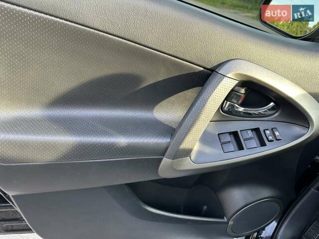 Черный Тойота РАВ 4, объемом двигателя 2.2 л и пробегом 227 тыс. км за 10500 $, фото 37 на Automoto.ua