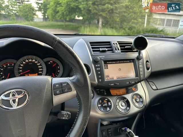 Черный Тойота РАВ 4, объемом двигателя 2.2 л и пробегом 227 тыс. км за 10500 $, фото 45 на Automoto.ua