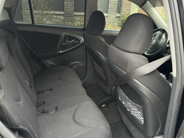 Черный Тойота РАВ 4, объемом двигателя 2 л и пробегом 230 тыс. км за 6800 $, фото 12 на Automoto.ua