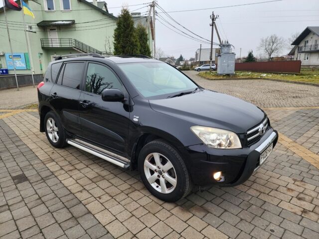 Черный Тойота РАВ 4, объемом двигателя 2.2 л и пробегом 199 тыс. км за 4419 $, фото 2 на Automoto.ua