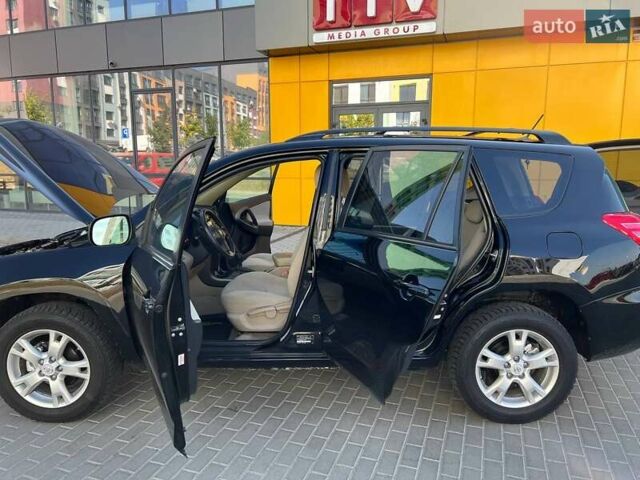 Чорний Тойота РАВ 4, об'ємом двигуна 2.5 л та пробігом 222 тис. км за 10600 $, фото 10 на Automoto.ua