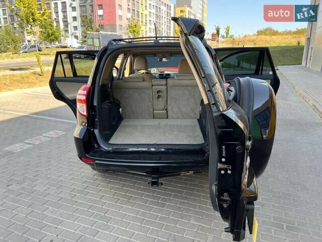 Чорний Тойота РАВ 4, об'ємом двигуна 2.5 л та пробігом 222 тис. км за 10600 $, фото 24 на Automoto.ua