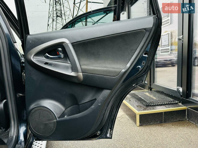 Черный Тойота РАВ 4, объемом двигателя 2.23 л и пробегом 249 тыс. км за 13800 $, фото 22 на Automoto.ua