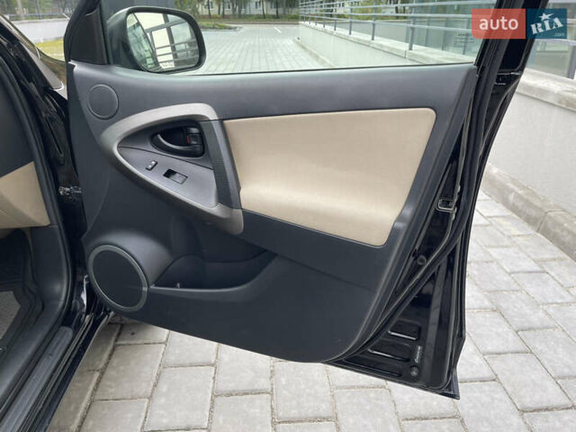 Черный Тойота РАВ 4, объемом двигателя 2.49 л и пробегом 220 тыс. км за 10500 $, фото 21 на Automoto.ua