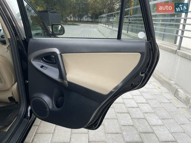 Черный Тойота РАВ 4, объемом двигателя 2.49 л и пробегом 220 тыс. км за 10500 $, фото 23 на Automoto.ua