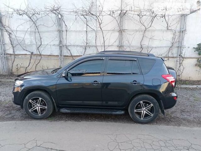 Чорний Тойота РАВ 4, об'ємом двигуна 2 л та пробігом 105 тис. км за 16200 $, фото 4 на Automoto.ua