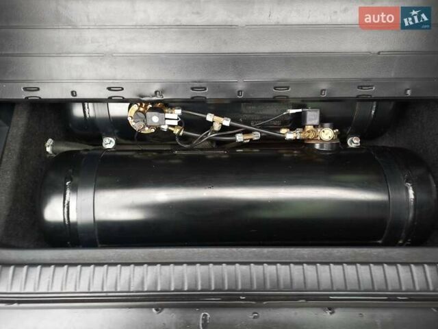 Чорний Тойота РАВ 4, об'ємом двигуна 2.36 л та пробігом 241 тис. км за 13600 $, фото 26 на Automoto.ua