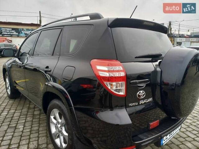 Чорний Тойота РАВ 4, об'ємом двигуна 2.36 л та пробігом 241 тис. км за 13600 $, фото 4 на Automoto.ua