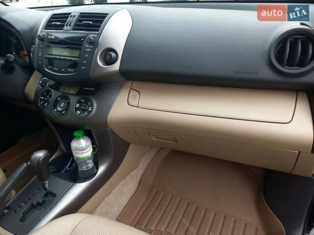 Чорний Тойота РАВ 4, об'ємом двигуна 2.36 л та пробігом 241 тис. км за 13600 $, фото 9 на Automoto.ua