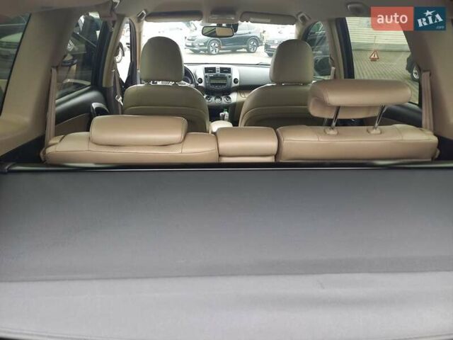 Чорний Тойота РАВ 4, об'ємом двигуна 2.36 л та пробігом 241 тис. км за 13600 $, фото 23 на Automoto.ua