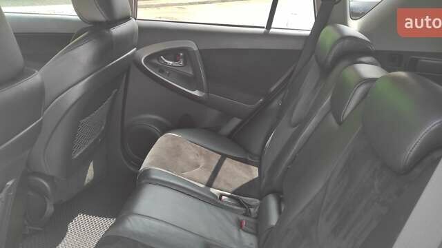 Чорний Тойота РАВ 4, об'ємом двигуна 2 л та пробігом 196 тис. км за 11500 $, фото 9 на Automoto.ua