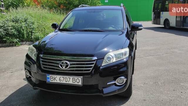 Чорний Тойота РАВ 4, об'ємом двигуна 2 л та пробігом 196 тис. км за 11500 $, фото 3 на Automoto.ua