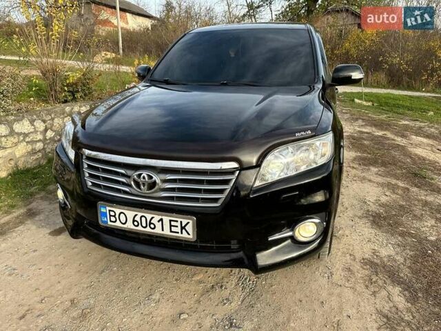 Черный Тойота РАВ 4, объемом двигателя 2 л и пробегом 269 тыс. км за 12500 $, фото 1 на Automoto.ua