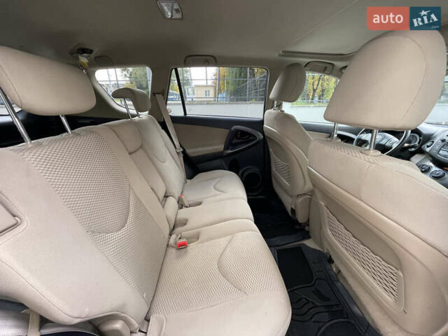 Черный Тойота РАВ 4, объемом двигателя 2.49 л и пробегом 220 тыс. км за 10500 $, фото 22 на Automoto.ua