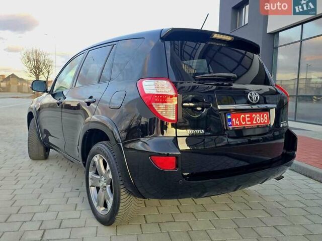 Черный Тойота РАВ 4, объемом двигателя 2.2 л и пробегом 182 тыс. км за 13950 $, фото 31 на Automoto.ua