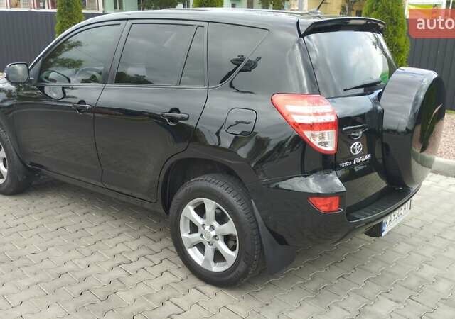 Чорний Тойота РАВ 4, об'ємом двигуна 2 л та пробігом 184 тис. км за 12500 $, фото 6 на Automoto.ua