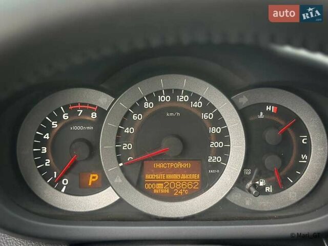 Чорний Тойота РАВ 4, об'ємом двигуна 2 л та пробігом 210 тис. км за 12500 $, фото 47 на Automoto.ua